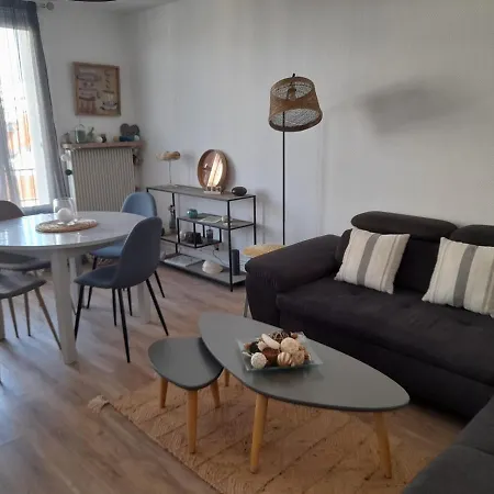 - T3 Près Du Centre, Et Parc Mauresque, Balcon Et équipements Complets - Fr-1-319-458