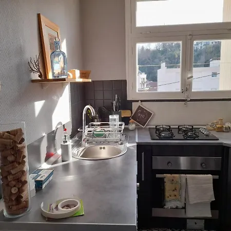 - T3 Près Du Centre, Et Parc Mauresque, Balcon Et équipements Complets - Fr-1-319-458 *