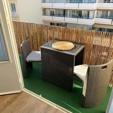 - T3 Près Du Centre, Et Parc Mauresque, Balcon Et équipements Complets - Fr-1-319-458